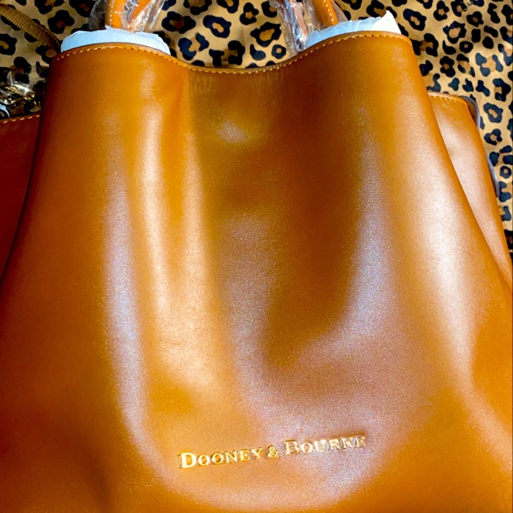 Natural colored Downey & Bourke Large Barlow bag